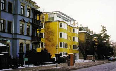 1994-95_Dresden_Hueblerstrasse_Foto_01_Strassenansicht